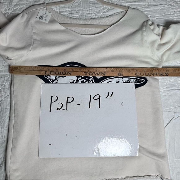 Sweatshirt handmade with old wounds up cycle cracked graphic raw hem - Picture 5 of 7